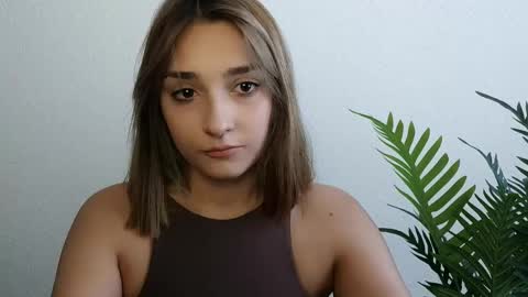 Snapshot of veryveryshygirl chatting on May 2026 09:27:02 AM Ana online show from May 2026 09:27:02 AM