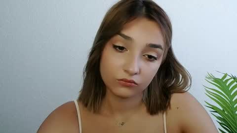 Snapshot of veryveryshygirl chatting on June 2026 11:21:01 AM Ana online show from June 2026 11:21:01 AM