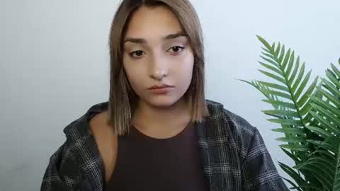 Snapshot of veryveryshygirl chatting on July 2026 10:39:01 AM Ana online show from July 2026 10:39:01 AM