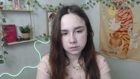 veryveryvery_shy online show from April 2026 05:44:02 AM