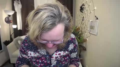 vestawoody online show from October 2025 07:09:02 AM