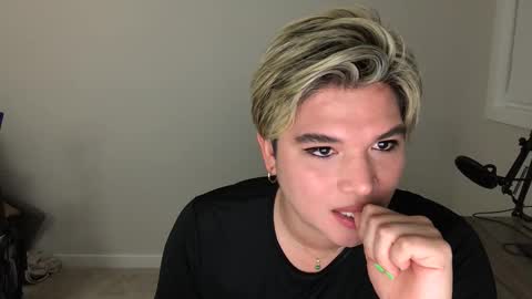 Snapshot of vfem chatting on December 2025 09:46:02 AM vfem online show from December 2025 09:46:02 AM