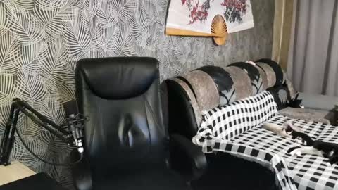 vialeras online show from February 2025 12:28:01 AM