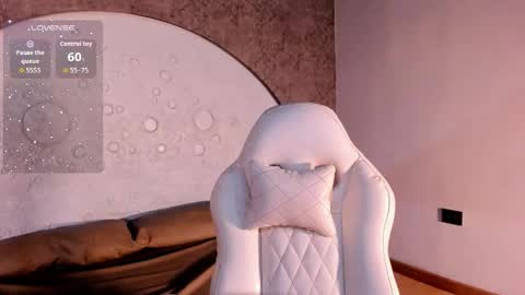 Snapshot of viana_dior chatting on October 2025 11:45:02 PM Viana online show from October 2025 11:45:02 PM