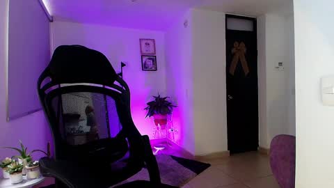 Vianca Cruz online show from April 2026 08:25:02 PM