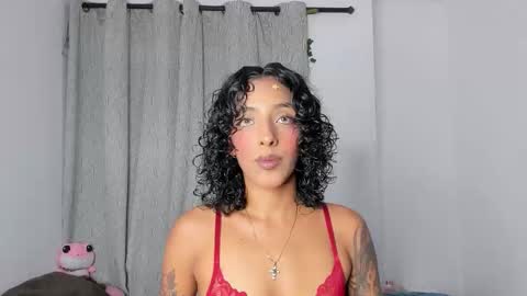 Snapshot of vianka_millerxxx chatting on November 2025 11:54:01 PM Vianka online show from November 2025 11:54:01 PM