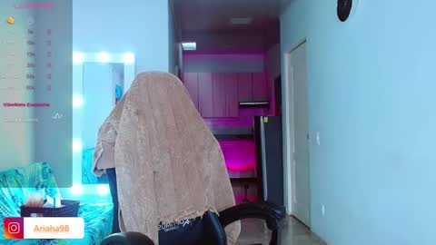 Ariana  online show from October 2025 08:55:02 PM