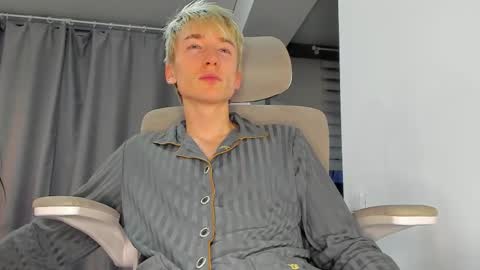 Snapshot of vibemygirl chatting on November 2025 10:58:02 AM vibemygirl online show from November 2025 10:58:02 AM