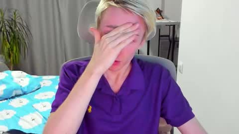 Snapshot of vibemygirl chatting on December 2025 08:41:02 AM vibemygirl online show from December 2025 08:41:02 AM