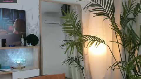 Mikky online show from March 2025 11:47:02 AM