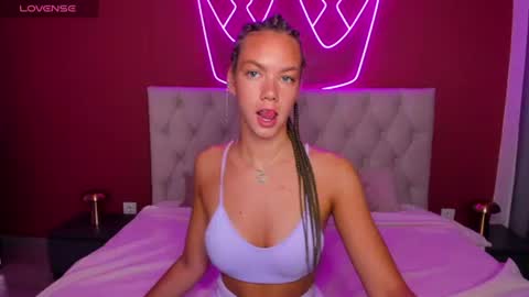 vickie_smith online show from July 2026 12:50:01 AM