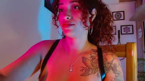 Vicky  online show from January 2025 10:26:01 PM