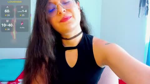 Snapshot of vicky_cristinax chatting on April 2026 08:42:01 PM Vicky online show from April 2026 08:42:01 PM