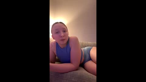 Snapshot of vickyparkerxx chatting on May 2026 04:20:01 AM Vicky Parker online show from May 2026 04:20:01 AM