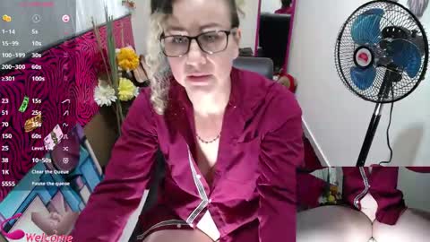 Snapshot of vickysexyx chatting on June 2026 07:53:01 PM Valentina online show from June 2026 07:53:01 PM