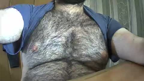 Snapshot of victorhume chatting on October 2025 12:38:02 AM VictorHume online show from October 2025 12:38:02 AM