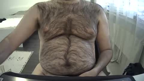Snapshot of victorhume chatting on April 2026 05:27:01 PM VictorHume online show from April 2026 05:27:01 PM
