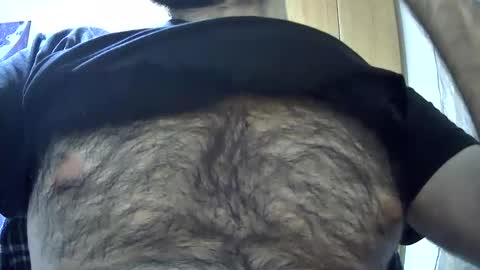 Snapshot of victorhume chatting on May 2026 06:02:02 PM VictorHume online show from May 2026 06:02:02 PM