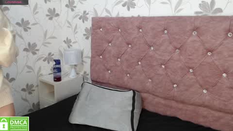 Snapshot of victoria017 chatting on January 2025 06:57:01 AM Victoria online show from January 2025 06:57:01 AM