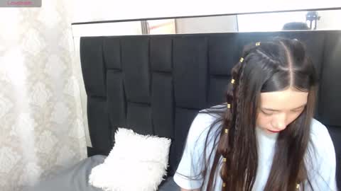 Snapshot of victoria017 chatting on March 2025 05:49:02 AM Victoria online show from March 2025 05:49:02 AM