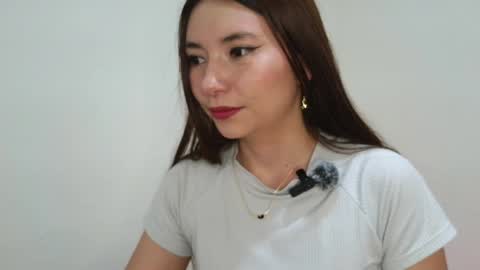 Victoria  online show from February 2026 04:44:02 AM