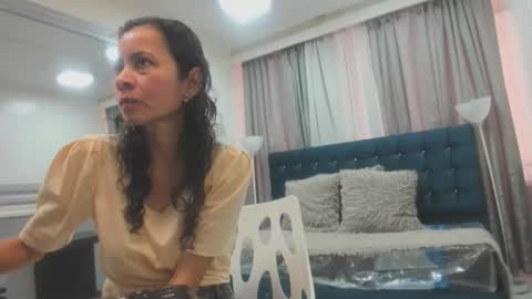 Snapshot of victoria__grey_ chatting on April 2026 06:35:02 PM Victoria grey online show from April 2026 06:35:02 PM