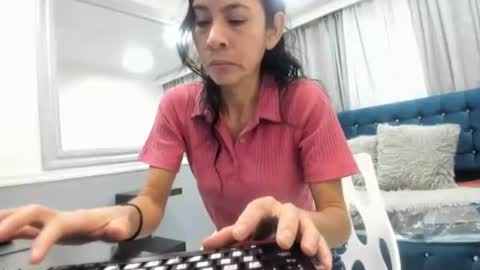 Snapshot of victoria__grey_ chatting on April 2026 08:04:02 PM Victoria grey online show from April 2026 08:04:02 PM