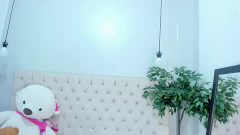 Victoria online show from February 2026 07:12:01 PM