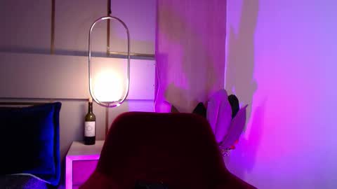 Snapshot of victoria_collinns chatting on November 2025 12:23:02 PM Victoria Collins online show from November 2025 12:23:02 PM