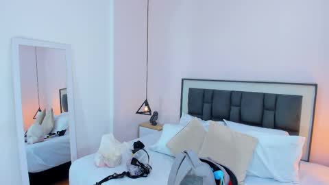 Snapshot of victoria_cooper3 chatting on November 2025 09:28:02 AM valentina online show from November 2025 09:28:02 AM