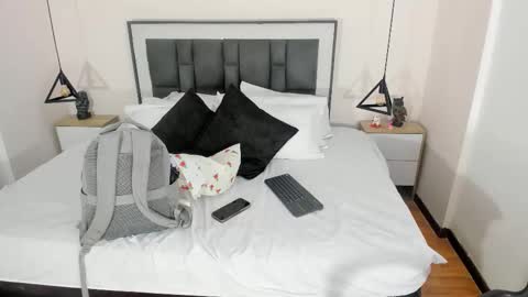 Snapshot of victoria_cooper3 chatting on November 2025 11:02:01 AM valentina online show from November 2025 11:02:01 AM