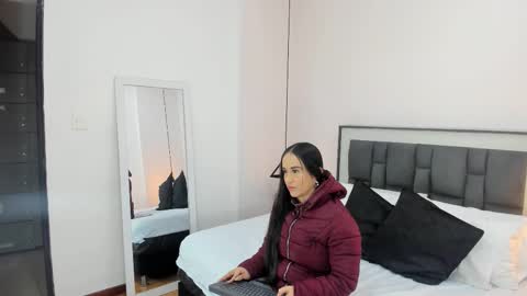 Snapshot of victoria_cooper3 chatting on November 2025 09:24:01 AM valentina online show from November 2025 09:24:01 AM