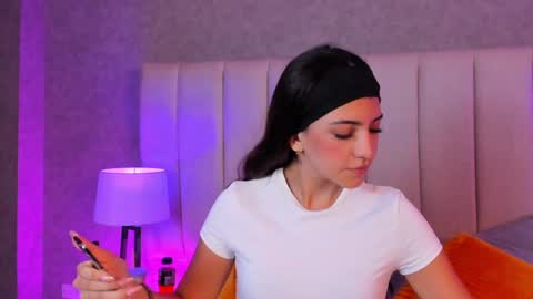 Snapshot of victoria_joliegb chatting on December 2024 11:55:01 AM Victoria Lozano online show from December 2024 11:55:01 AM