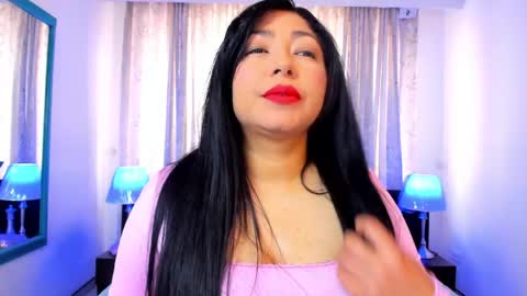 Snapshot of victoria_kim_lee chatting on May 2026 01:48:02 PM Victoria online show from May 2026 01:48:02 PM