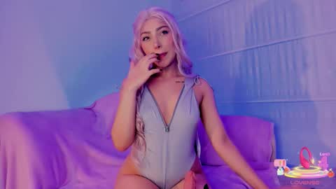 Victoria Laurent online show from October 2025 10:10:02 PM