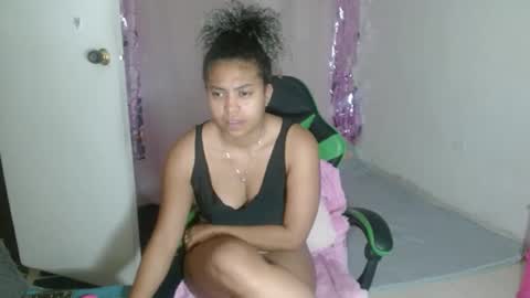 Snapshot of victoria_miler chatting on December 2025 02:33:01 PM VICKY online show from December 2025 02:33:01 PM