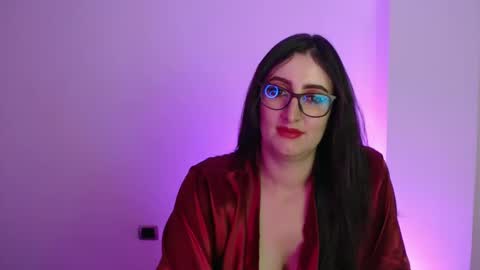 Victoria online show from February 2025 07:42:01 PM