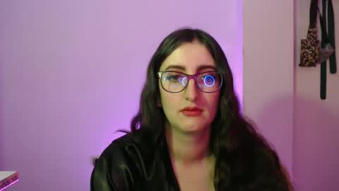 Victoria online show from September 2025 08:20:02 PM