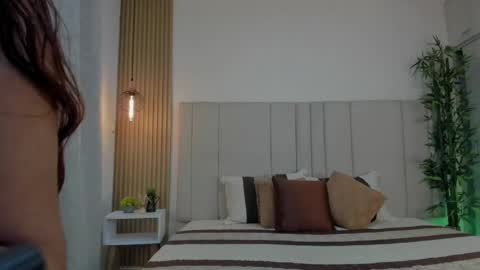 VICTORIA  online show from April 2026 02:29:01 PM