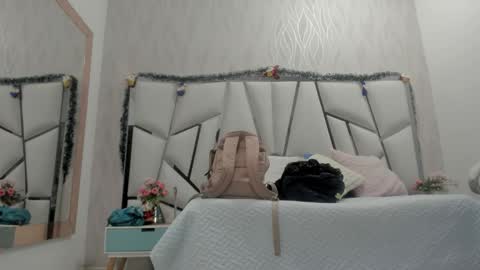 Victoria Sofia online show from November 2025 07:13:02 PM