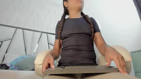 Victoria Sofia online show from March 2026 07:09:01 PM