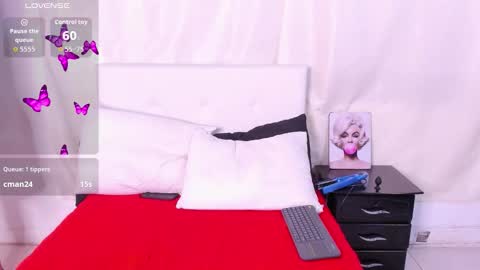 Snapshot of victoriaa_zans chatting on November 2025 06:06:02 AM Victoria Zans online show from November 2025 06:06:02 AM