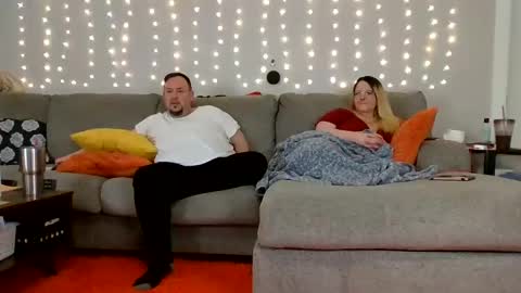 Victoria and Jesse online show from December 2024 12:05:01 PM