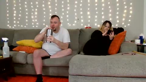 Victoria and Jesse online show from January 2025 09:00:01 AM