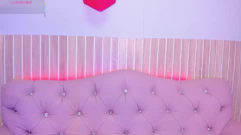 Snapshot of victoriaashford chatting on December 2025 12:10:02 PM Vicky online show from December 2025 12:10:02 PM