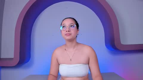 Snapshot of victoriaashford chatting on December 2025 07:40:02 PM Vicky online show from December 2025 07:40:02 PM