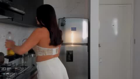 Vcitoria online show from December 2025 11:53:01 PM