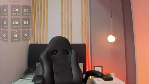 Snapshot of victoriia_vixen chatting on November 2025 09:36:02 PM Victoria Vixen online show from November 2025 09:36:02 PM