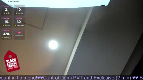 Snapshot of victoriia_vixen chatting on November 2025 08:35:02 PM Victoria Vixen online show from November 2025 08:35:02 PM