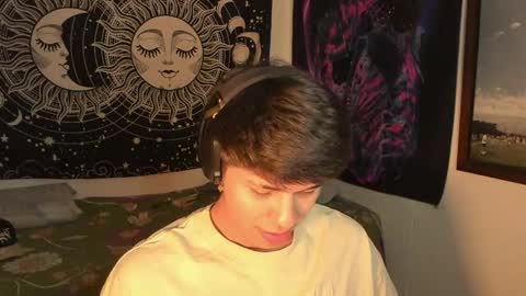 Victorino Jhonson online show from January 2025 04:02:01 AM